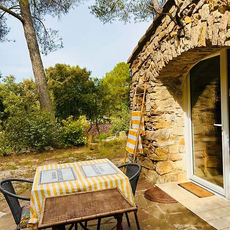 ホテル Les Cabanons Sainte Victoire エクステリア 写真