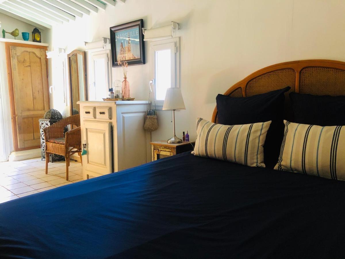 ホテル Les Cabanons Sainte Victoire エクステリア 写真