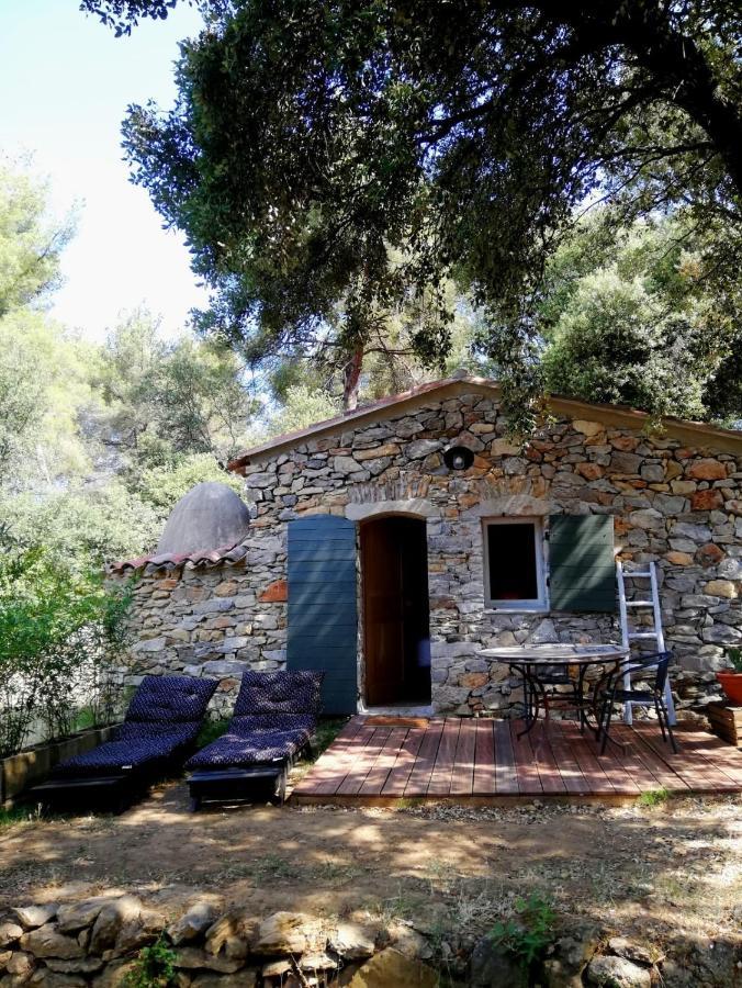 ホテル Les Cabanons Sainte Victoire エクステリア 写真