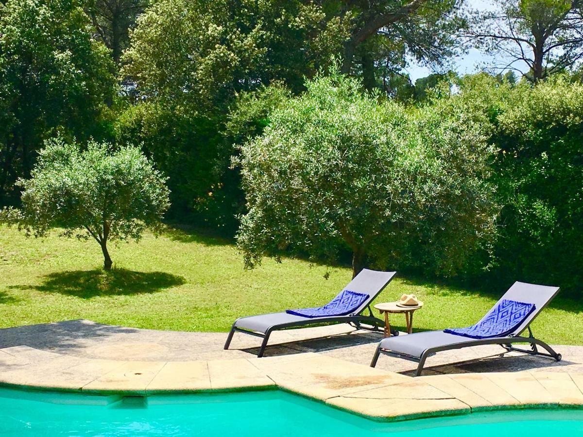 ホテル Les Cabanons Sainte Victoire エクステリア 写真
